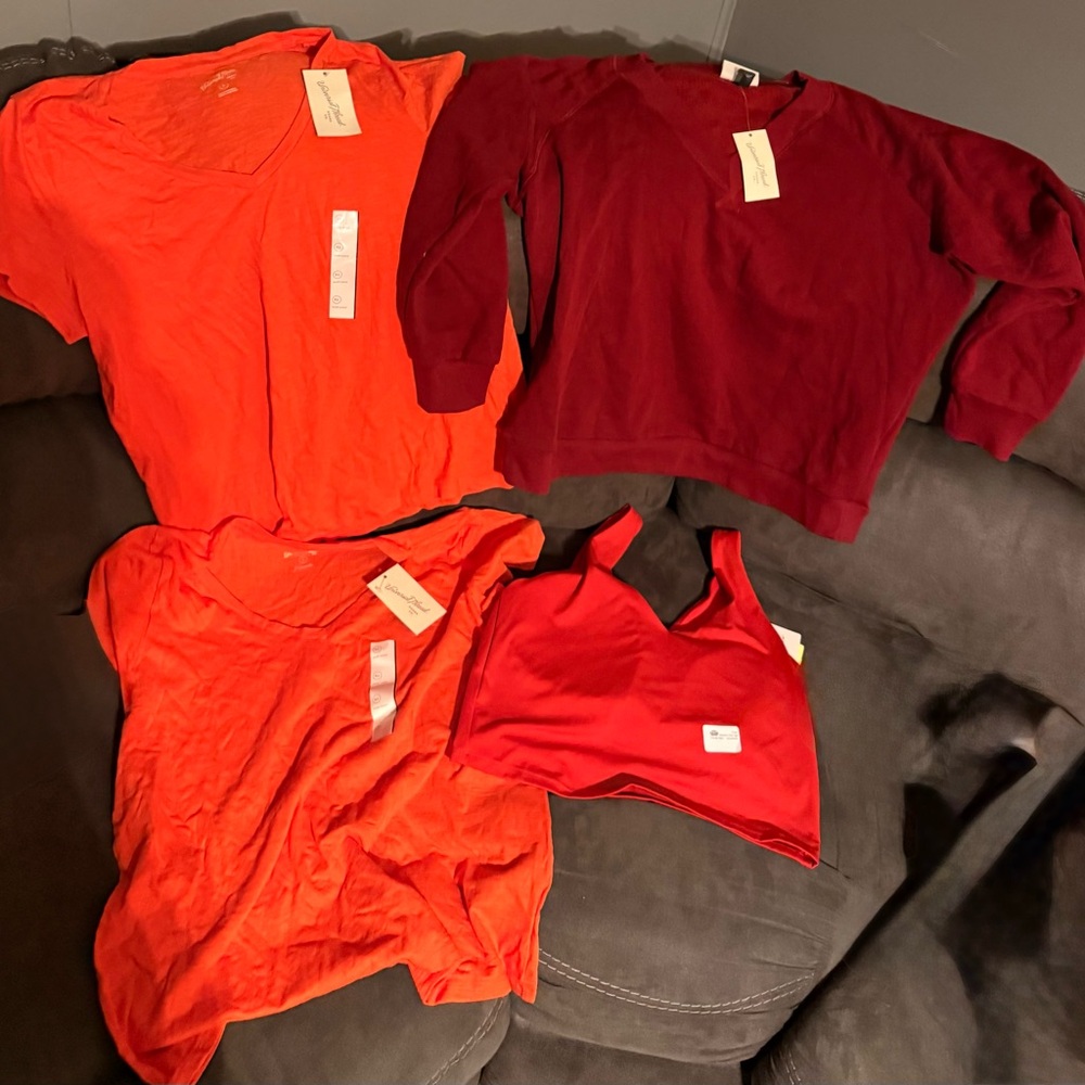 Women’s XL Clothing Bundle Universal Threads and All in Motion 4 pieces
